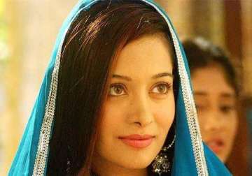 preetika rao rubbishes reports over her relationship with beintehaa director