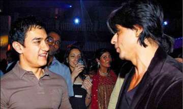 shah rukh and aamir s clash over pk trailer