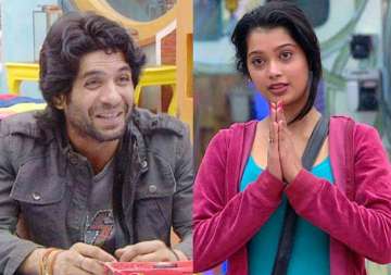 bigg boss 9 digangana s father scolds puneet vashista for calling her rishbah s wife
