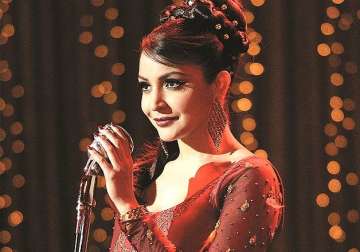 anushka sharma to pay tribute to geeta dutt in bombay velvet