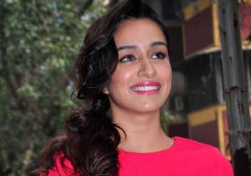 shraddha kapoor fulfills her commitment by working for 72 hours straight