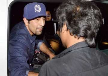 ranbir kapoor again loses temper over journalist know why view pics