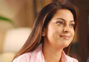 juhi chawla might get back to tv industry soon