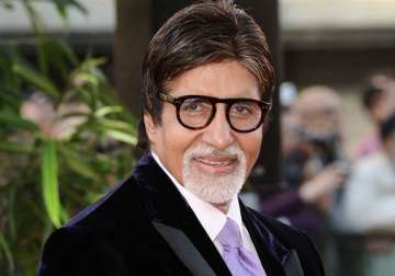 i do not intimidate young actors says amitabh bachchan