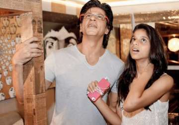 shah rukh khan sends a moving message to his daughter