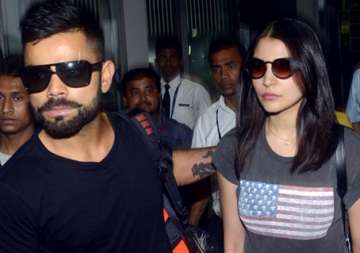 aww virat kohli amazes anushka with surprise meet in london