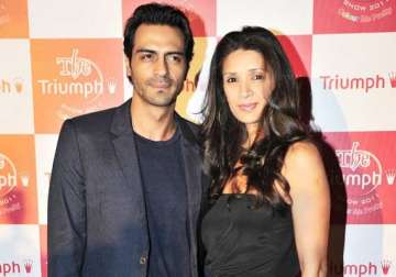 after hrithik sussanne is arjun mehr s relationship in trouble view pics