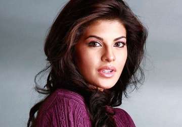 jacqueline fernandez to sketch for fans