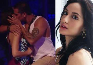 bigg boss 9 evicted nora fatehi reveals truth of her awkward make out with prince narula