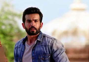 actor jay bhanushli chooses work over health