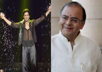 shah rukh khan surprises arun jaitley s daughter on her sangeet ceremony