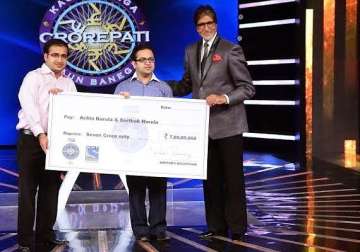 kbc 8 narula brothers from delhi win rs 7 crore a historic moment on show