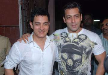 aamir khan has a special wish for salman khan on his 50th birthday