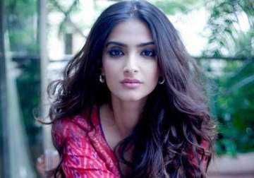 sonam kapoor not doing aashiqui 3 her next is with sister rhea