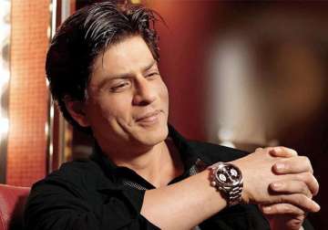 after facebook shah rukh takes to twitter to talk to fans