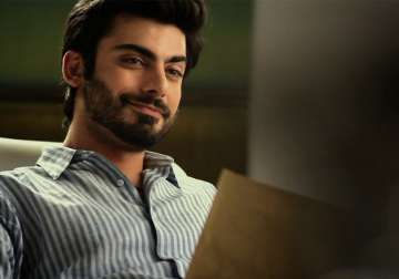 revealed fawad khan s character in kapoor sons