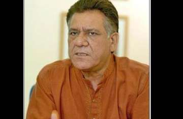 om puri s house burgled rs 1.75 lakh worth cash articles stolen