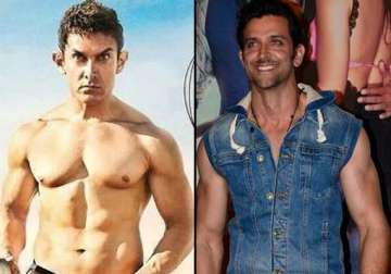 hrithik roshan takes a jibe at aamir khan s nude pk poster