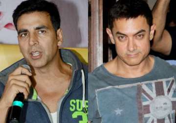 whoa did akshay kumar just slam aamir for his intolerance remark