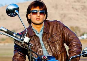 ranveer singh denies his kill dil character being metrosexual