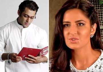 oops salman khan checks out katrina s photos but she gives him royal ignore