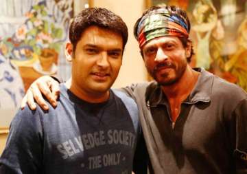 it s happening shah rukh to feature in kapil sharma s first episode of new show