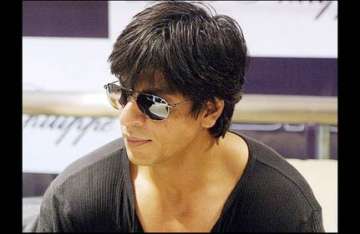 srk down with cold