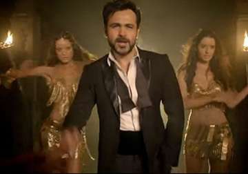 ungli title song review emraan hashmi returns to charm you with his sexy avatar watch video