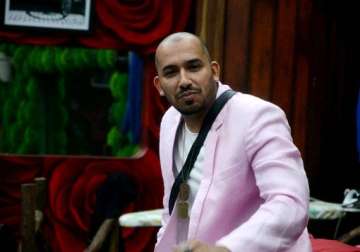 bigg boss 8 will ali quli mirza change the game by creating rifts view pics