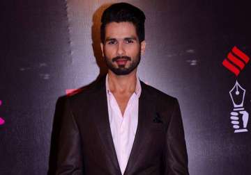 omg shahid kapoor is finally having a bachelor party