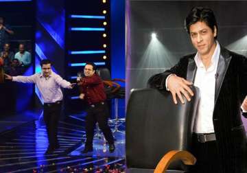 shah rukh surprises kbc jackpot brothers on the sets