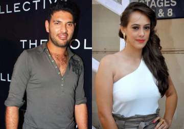 finally yuvraj singh gets engaged to model actress hazel keech see pics