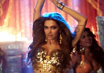 deepika padukone with hny once again becomes rs 100 cr queen of bollywood