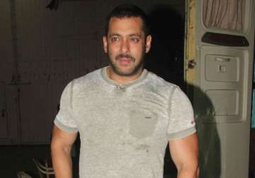 salman khan s special treat for fans on his 50th birthday