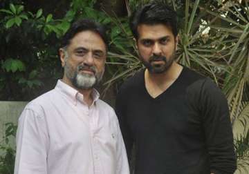 harry baweja to revive son harman s career