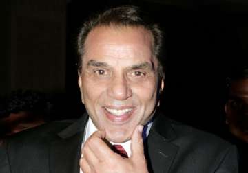 dharmendra turns 79 today thanks his fans for love