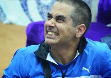 bigg boss 9 aman verma to be evicted from salman khan s show tonight