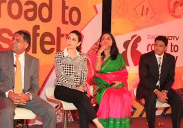 karisma kapoor anil kumble back road to safety campaign