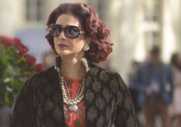 fitoor tabu looks magnificently royal as begum hazrat see pics