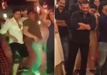 adorable when salman and shah rukh reversed their roles as raj and prem watch video