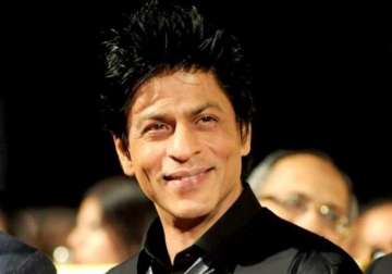 srk enthralled by trailer made by a fan for his upcoming raees