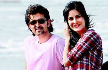 katrina hrithik smash tomatoes at each other in spain