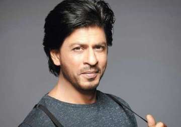 shah rukh thanks his 10 mn twitterites via audio message says i love you