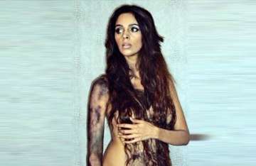 mallika sherawat goes topless