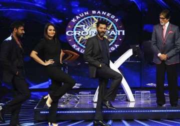 kbc 8 amitabh bachchan shoots with ajay sonakshi for action jackson