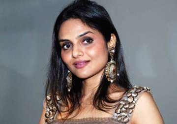 actress madhoo says she is excited to work with prakash raj