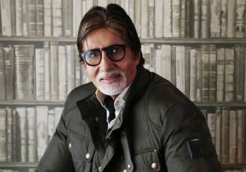 big b joins pm modi s giveitup movement surrenders lpg subsidy