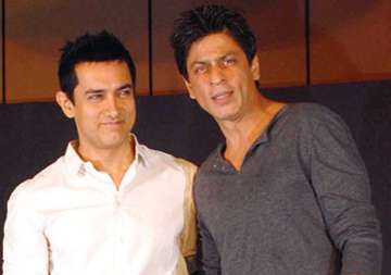 after salman aamir khan sends heart warming wishes to shah rukh on 50th birthday