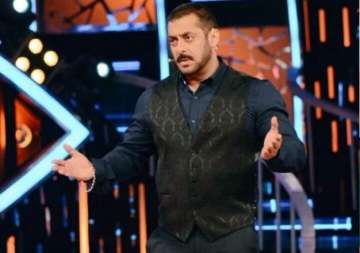 omg salman khan to give rs 20 lakh offer to bigg boss 9 contestants tonight