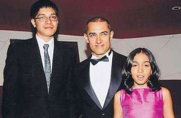 aamir delays french vacation sends kids ahead